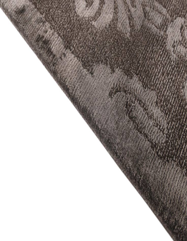 Detail image of  3' 1 x 4' 10  Hand Knotted Darya Wool Rug