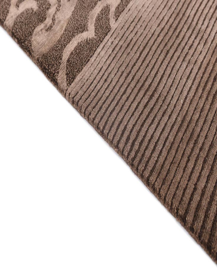 Detail image of  5' 9 x 7' 10  Hand Knotted Darya Wool Rug