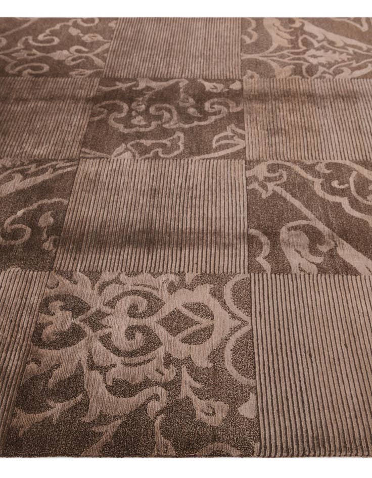 Detail image of  5' 9 x 8'  Hand Knotted Darya Wool Rug