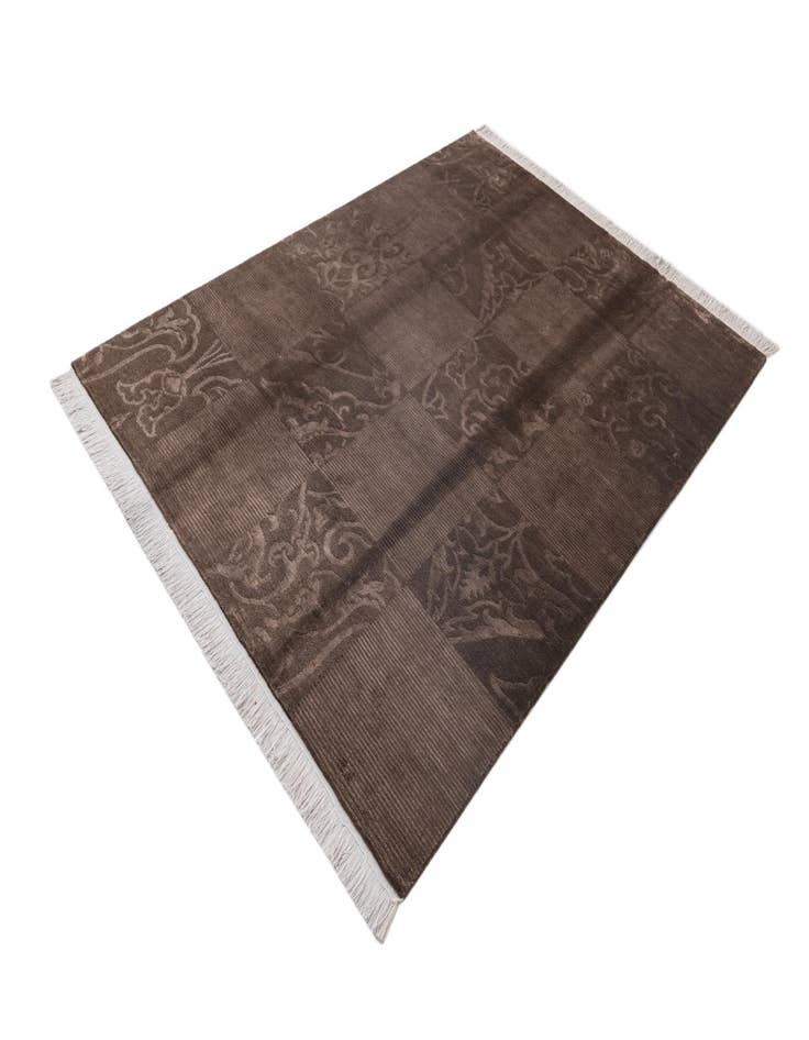 Detail image of  5' 9 x 8'  Hand Knotted Darya Wool Rug