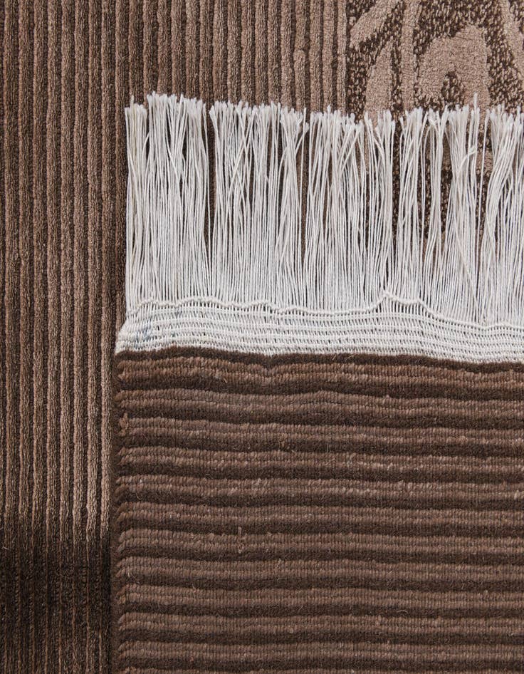 Detail image of  5' 9 x 8'  Hand Knotted Darya Wool Rug