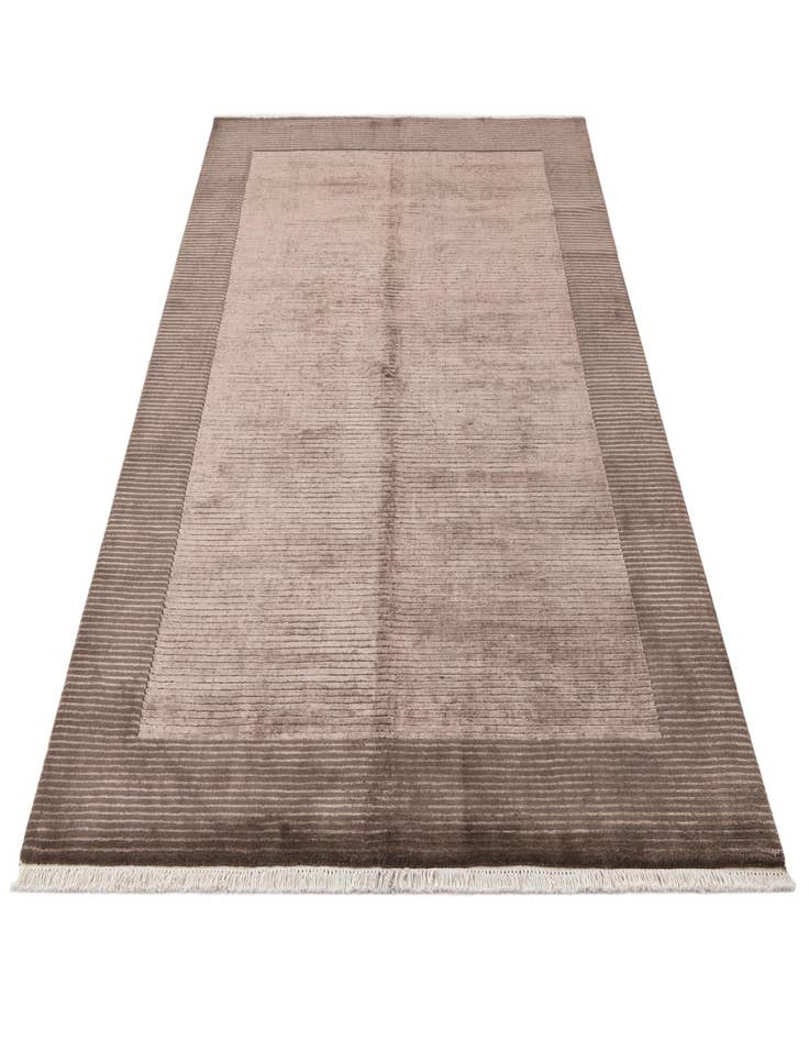 Detail image of  5' 5 x 8'  Hand Knotted Darya Wool Rug