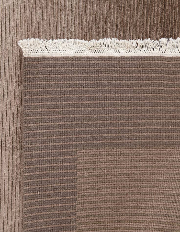 Detail image of  5' 8 x 7' 10  Hand Knotted Darya Wool Rug