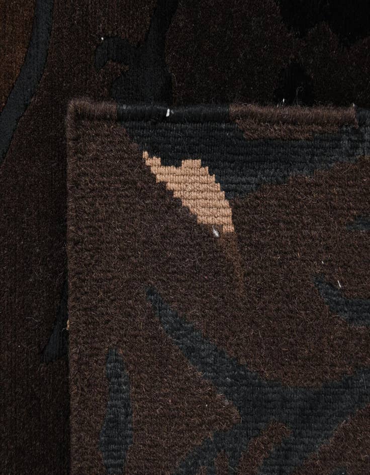 Detail image of  5' 7 x 8'  Hand Knotted Darya Wool Rug