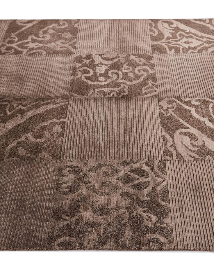 Detail image of  4' 11 x 6' 7  Hand Knotted Darya Wool Rug