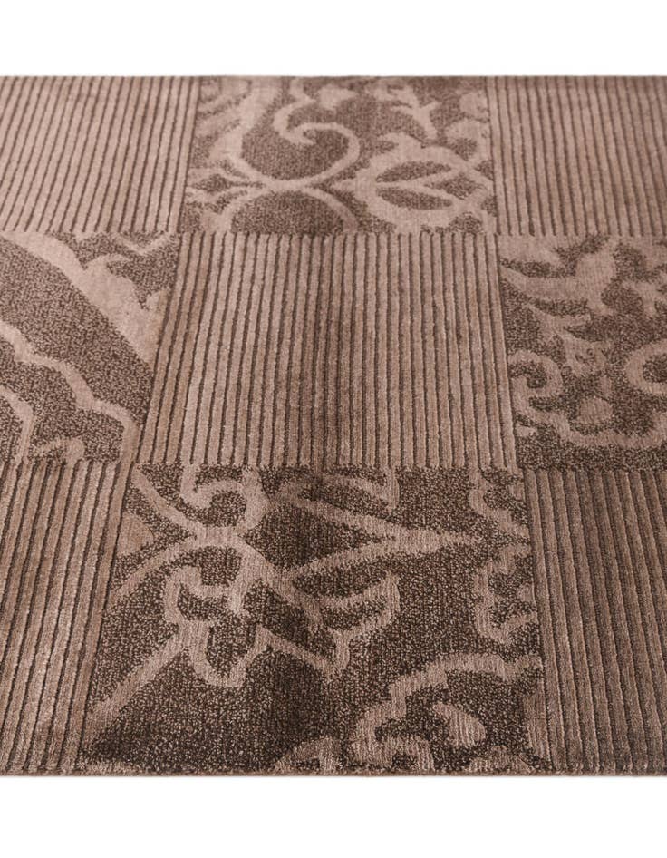 Detail image of  2' 9 x 5' 1  Hand Knotted Darya Wool Rug