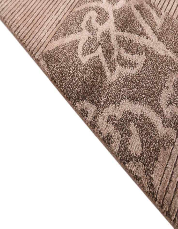 Detail image of  2' 9 x 5' 1  Hand Knotted Darya Wool Rug