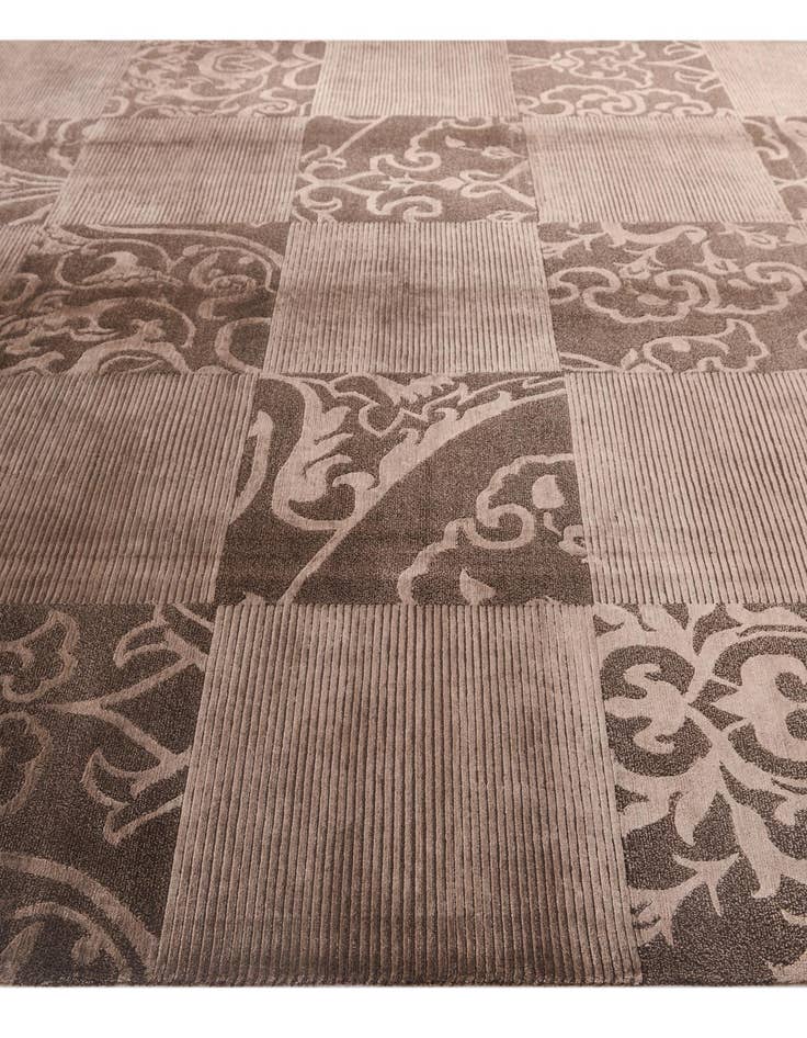 Detail image of  8' 4 x 11' 10  Hand Knotted Darya Wool Rug