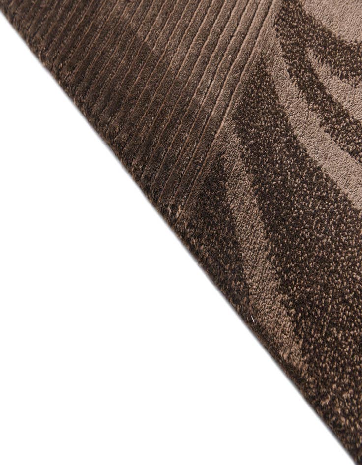 Detail image of  5' 9 x 7' 11  Hand Knotted Darya Wool Rug