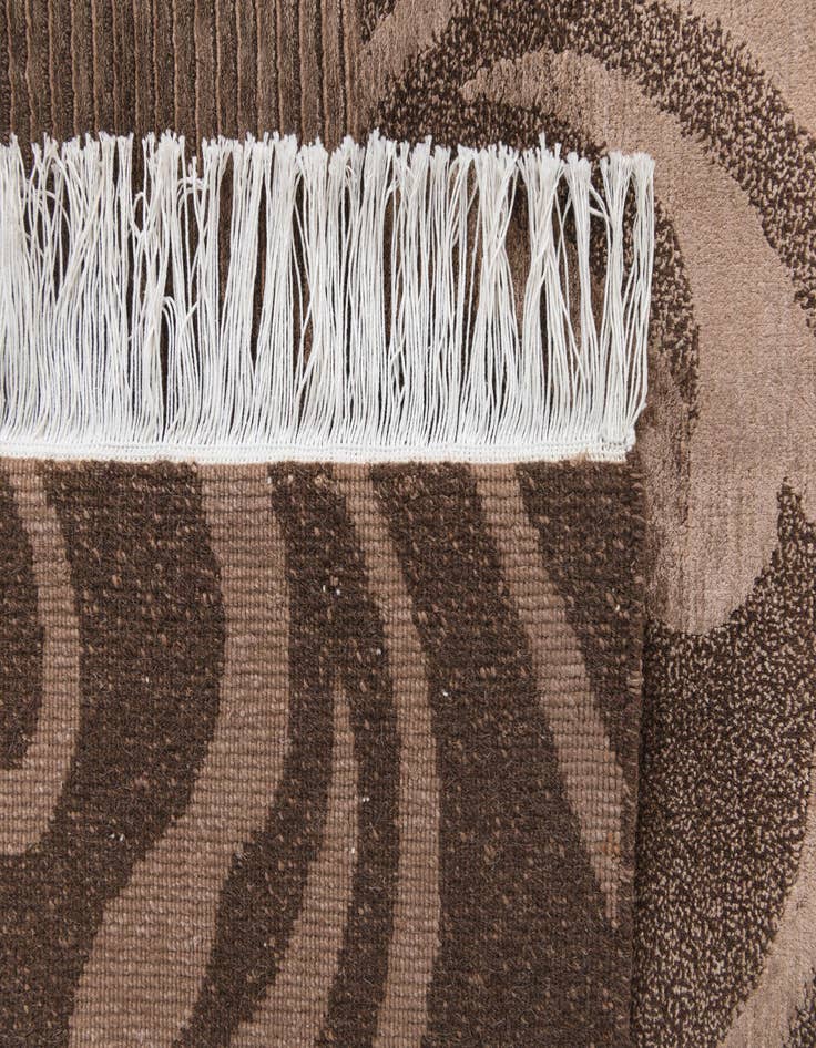 Detail image of  5' 7 x 7' 11  Hand Knotted Darya Wool Rug