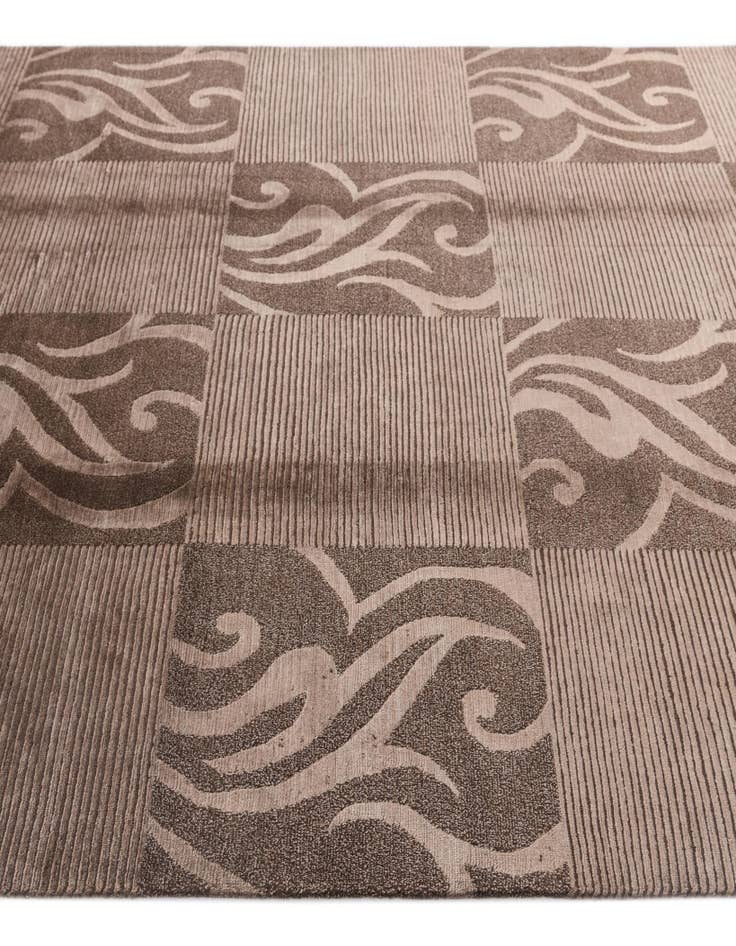 Detail image of  5' 9 x 7' 9  Hand Knotted Darya Wool Rug