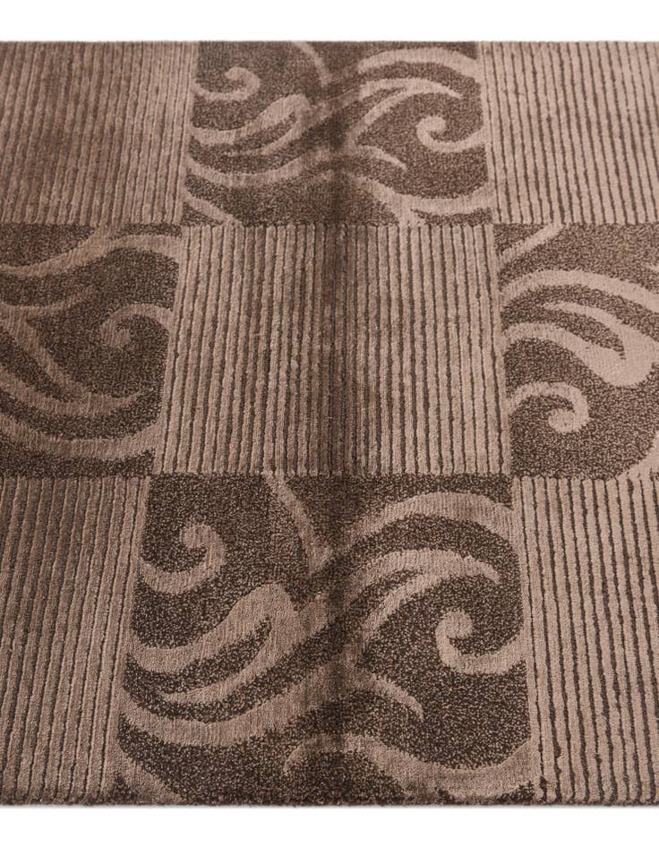 Detail image of  2' 7 x 5'  Hand Knotted Darya Wool Rug