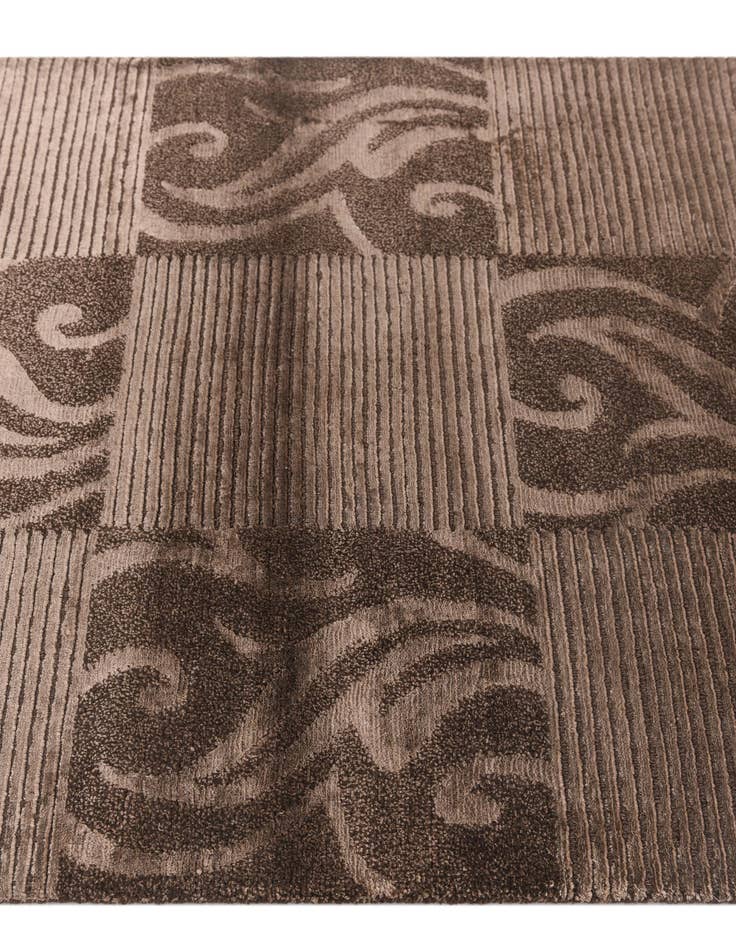 Detail image of  2' 7 x 5'  Hand Knotted Darya Wool Rug