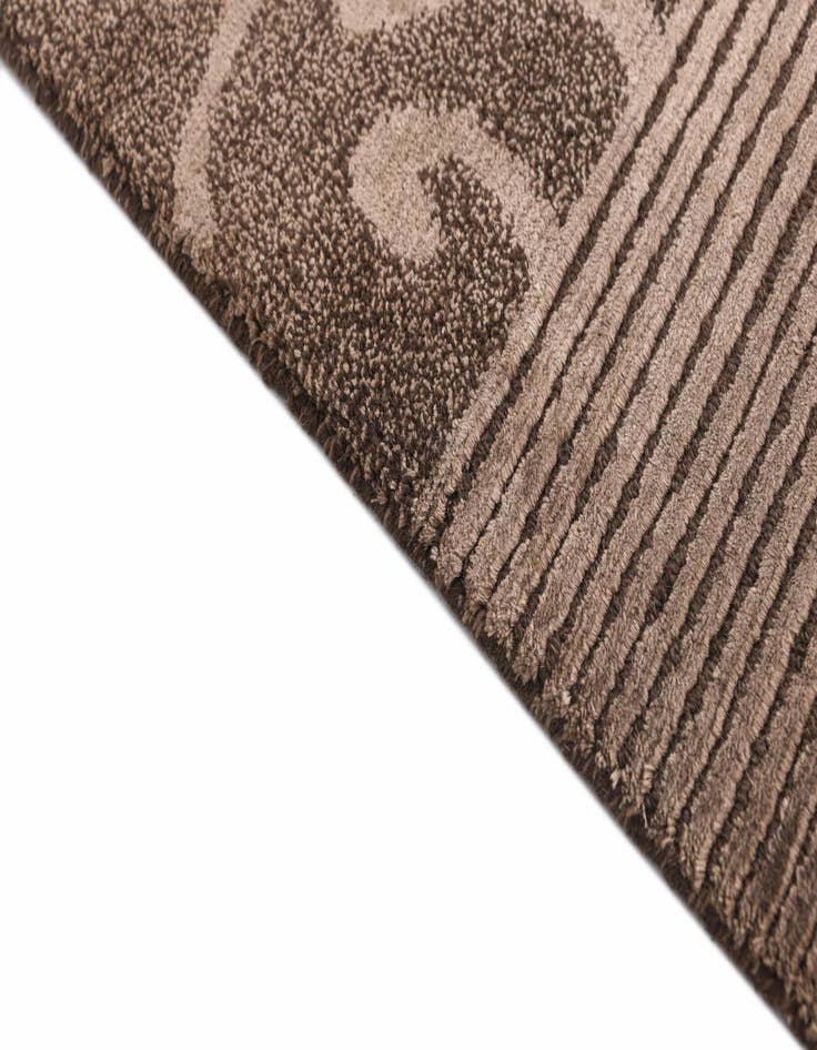 Detail image of  2' 7 x 5'  Hand Knotted Darya Wool Rug