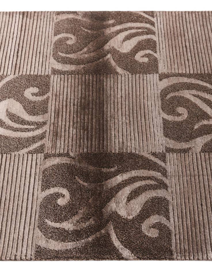 Detail image of  2' 8 x 5' 6  Hand Knotted Darya Wool Rug