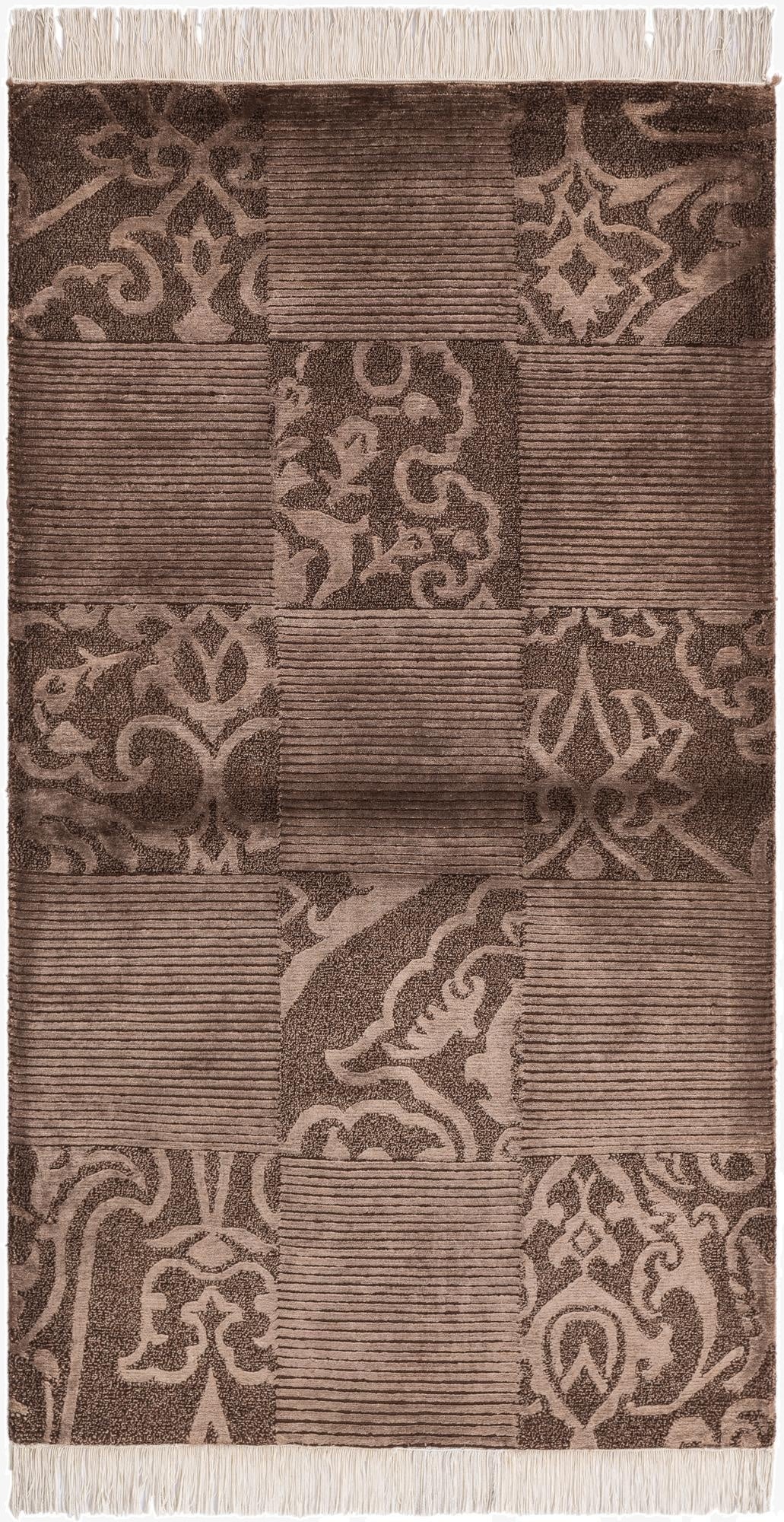  2' 7 x 5'  Hand Knotted Darya Wool Rug