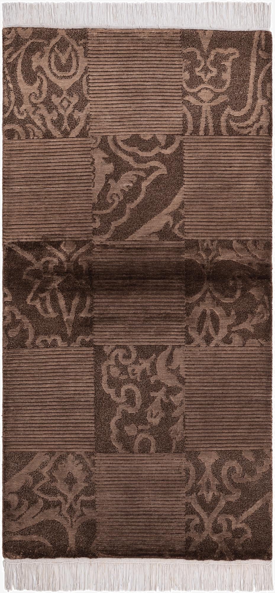  2' 7 x 5'  Hand Knotted Darya Wool Rug