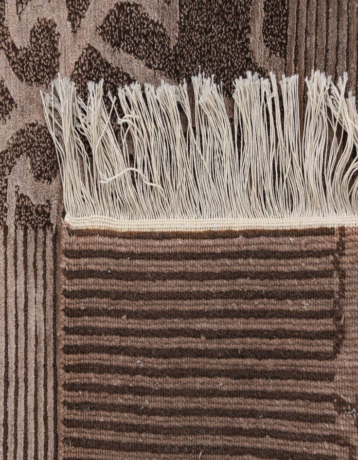 Detail image of  2' 9 x 6' 7  Hand Knotted Darya Wool Runner Rug