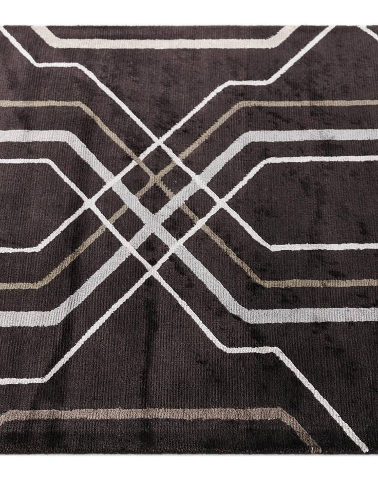 Detail image of  2' 8 x 9' 11  Hand Knotted Darya Wool Runner Rug
