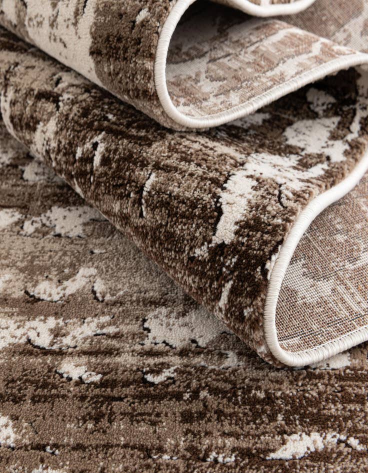Detail image of  2' x 6' Hermitage Runner Rug