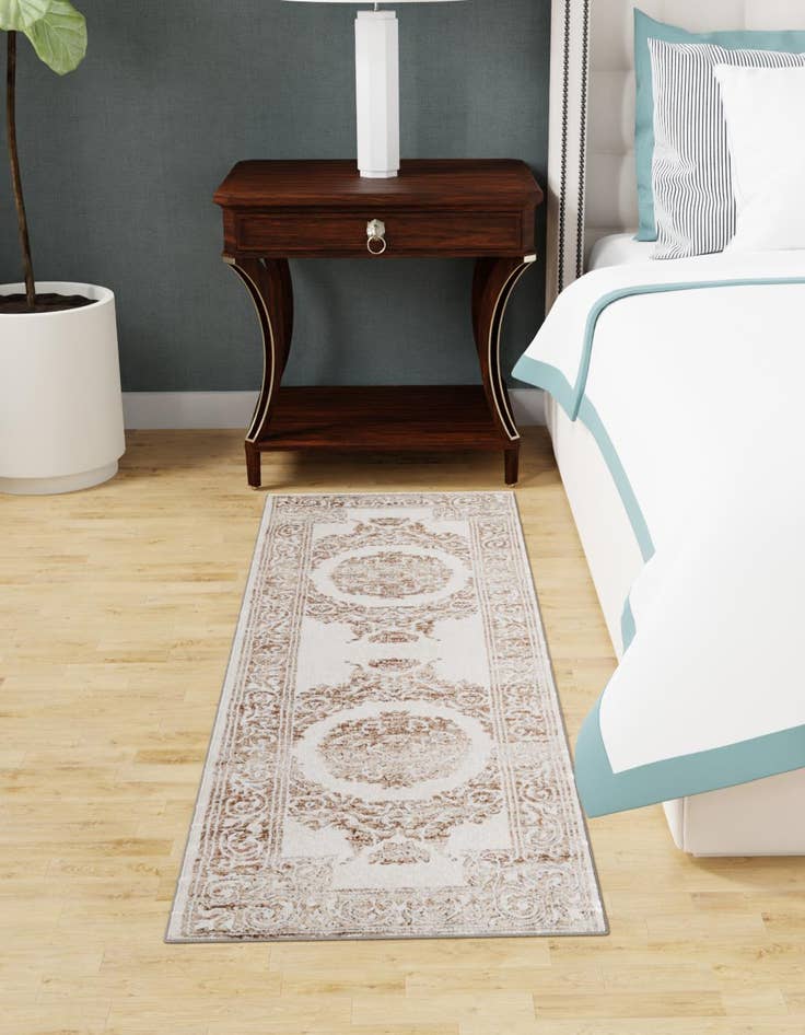 Detail image of  2' x 7' Hermitage Runner Rug