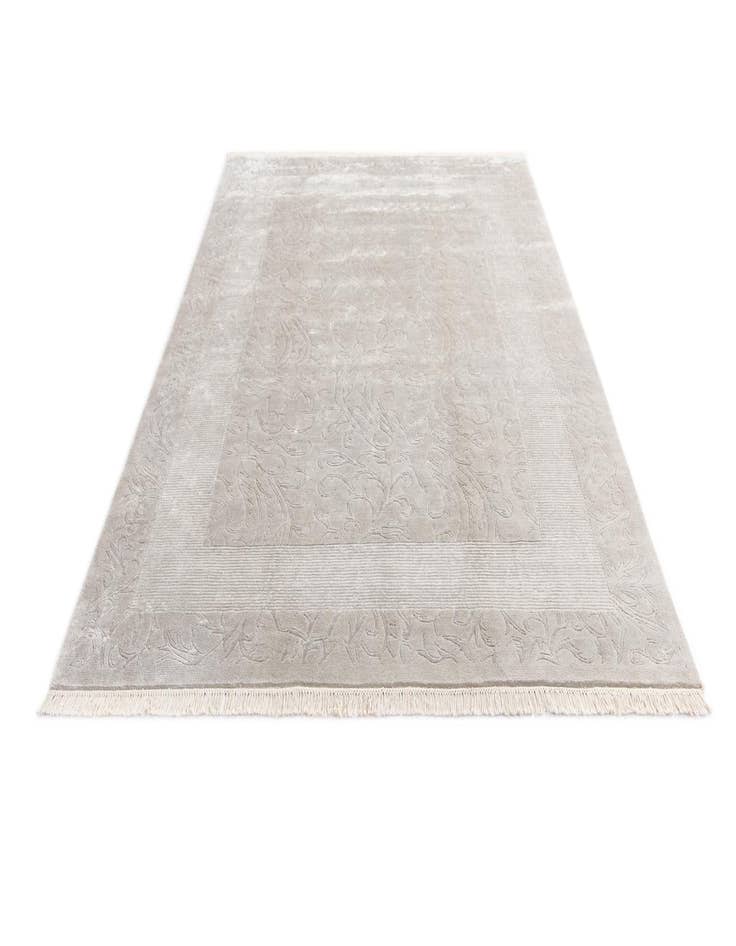 Detail image of  6' 11 x 9' 6  Hand Knotted Darya Rug