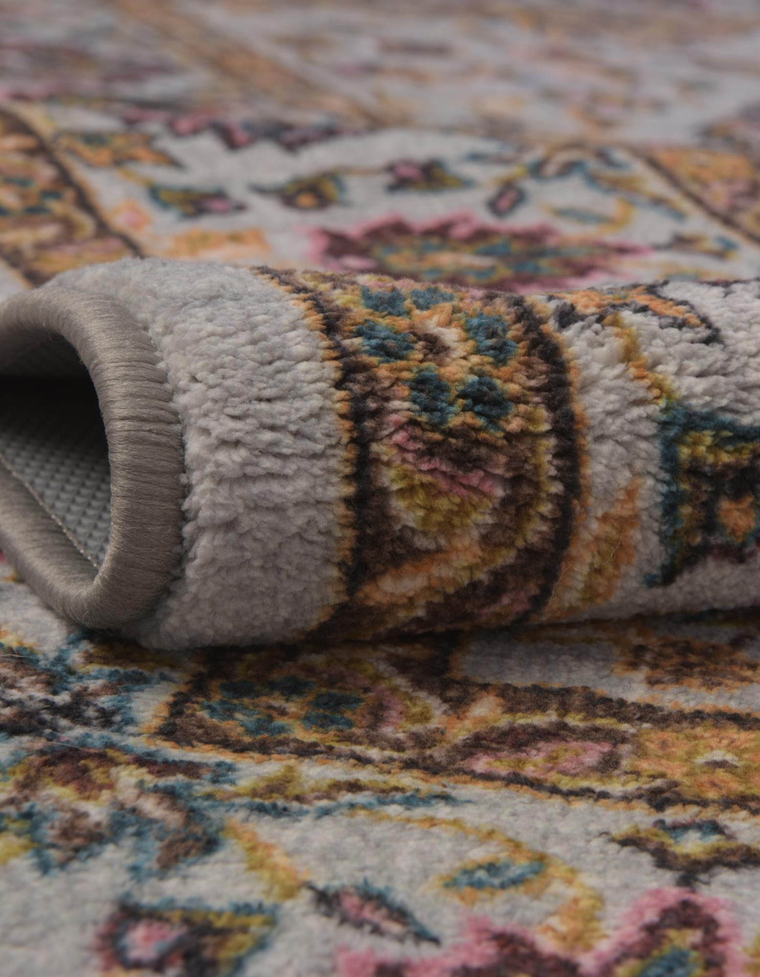 Cloud Gray 6' 7 x 9' Medina Rug | Rugs.com