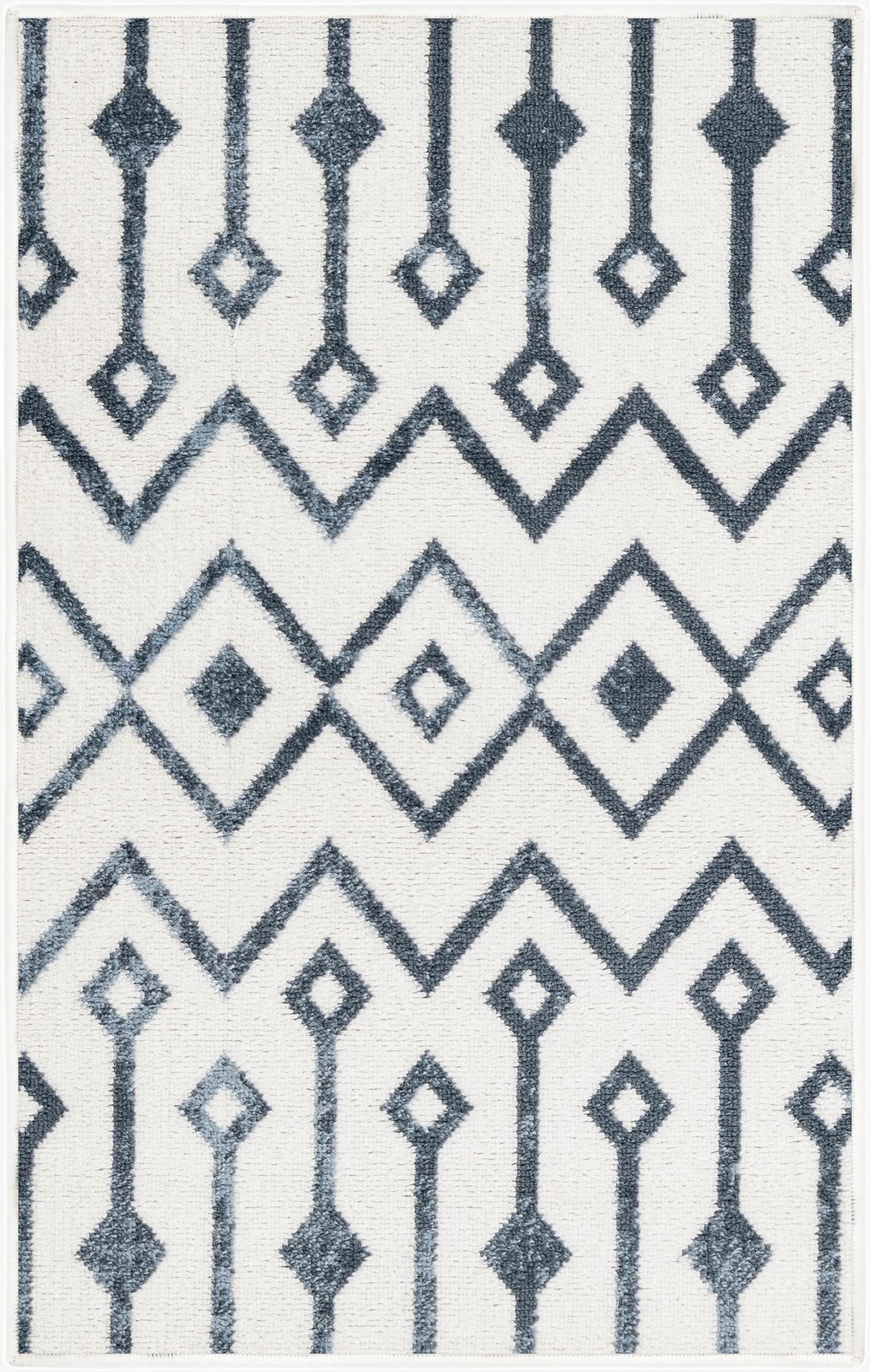  2' x 3' Bohemian Trellis Rug