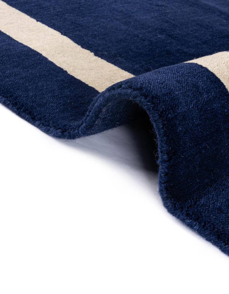 Detail image of  5' 1 x 5' 1 Jill Zarin Border Wool Square Rug