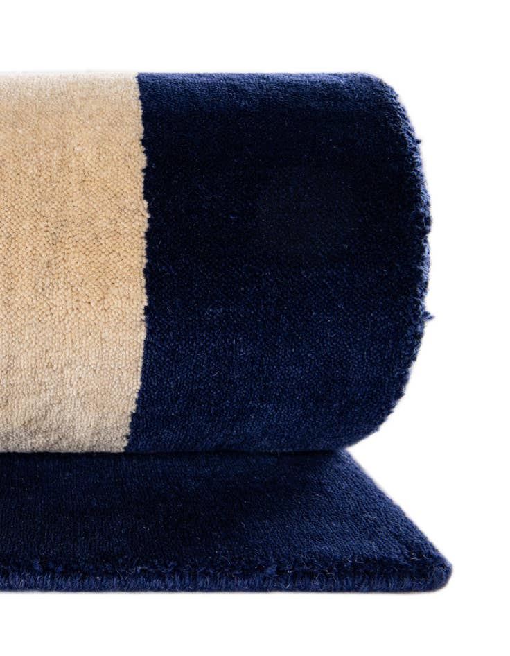 Detail image of  5' 1 x 5' 1 Jill Zarin Border Wool Square Rug