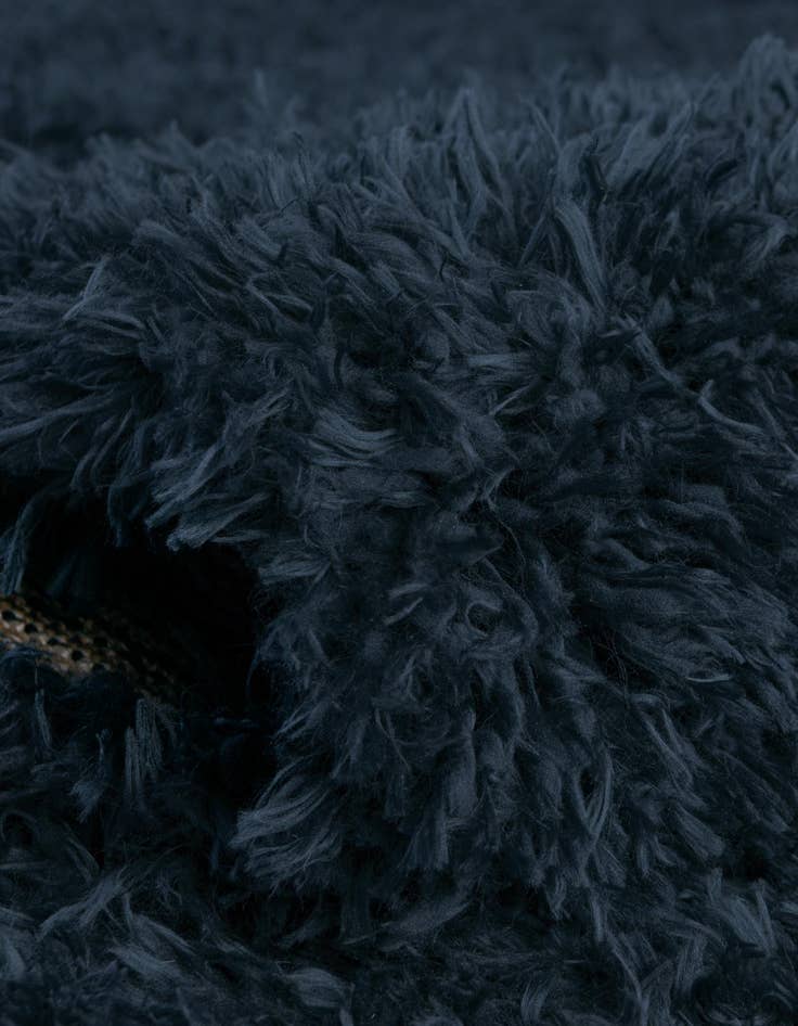 Detail image of  2' x 6' 5 Infinity Shag Runner Rug