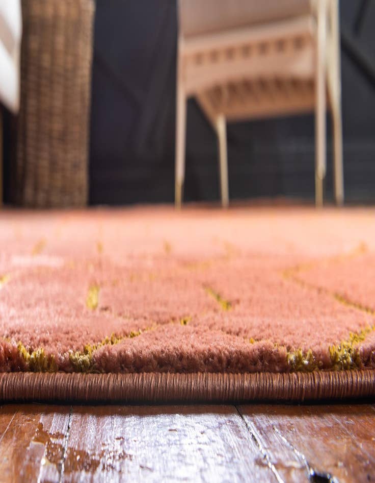 Detail image of 2' x 3' Marilyn Monroe&trade; Glam Trellis Rug