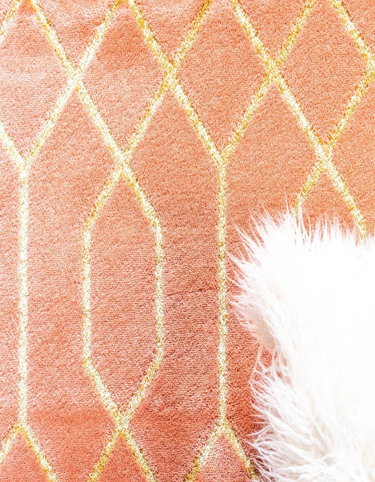 Detail image of 2' x 3' Marilyn Monroe&trade; Glam Trellis Rug