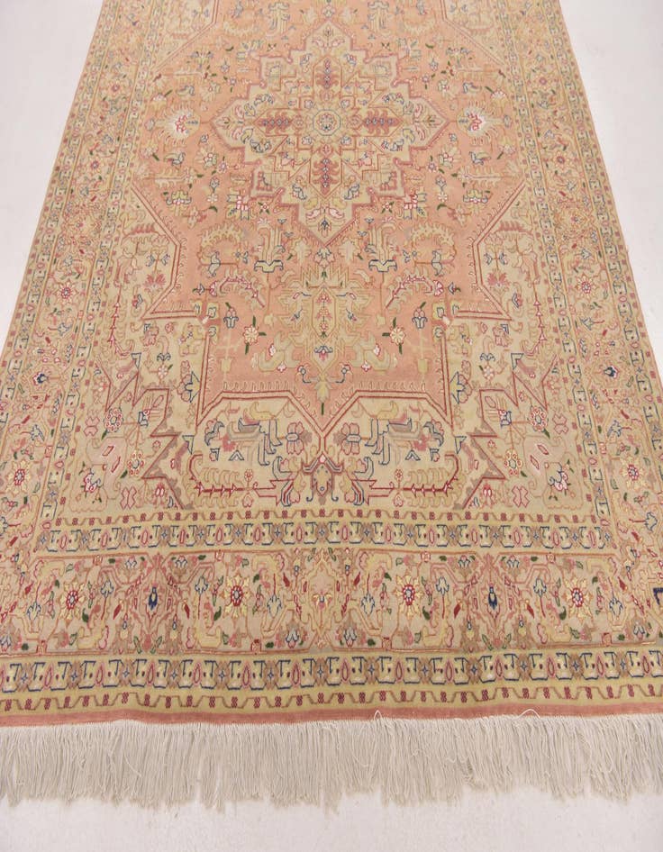 Detail image of  5' 1 x 6' 7  Hand Knotted Tabriz Persian Rug