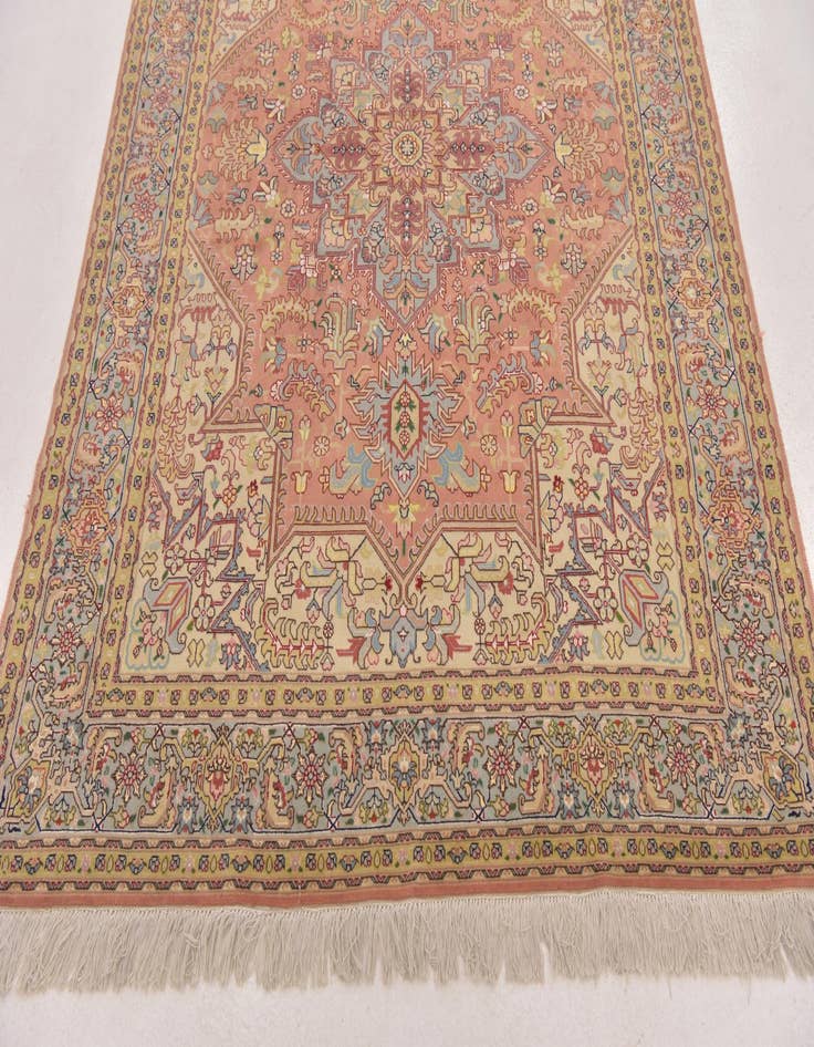 Detail image of  4' 10 x 6' 8  Hand Knotted Tabriz Persian Rug