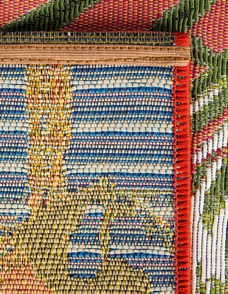 Detail image of  7' 10 x 7' 10  Washable Botanical Indoor / Outdoor Square Rug