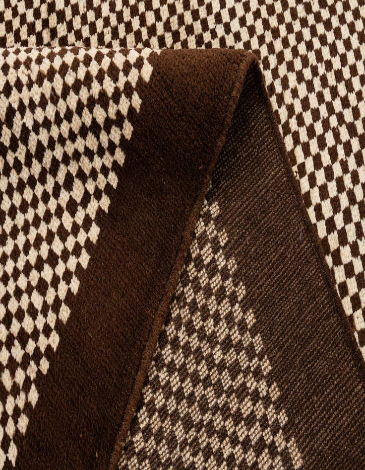 Detail image of  5' 8 x 8' 4  Hand Knotted Darya Wool Rug