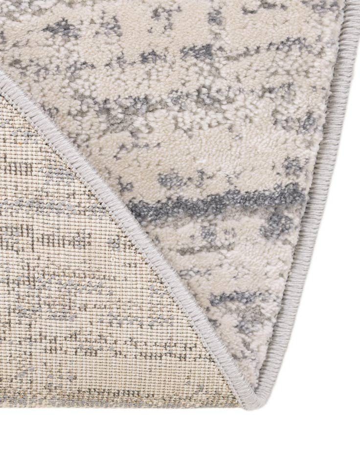 Detail image of  8' x 10' Oasis Oval Rug