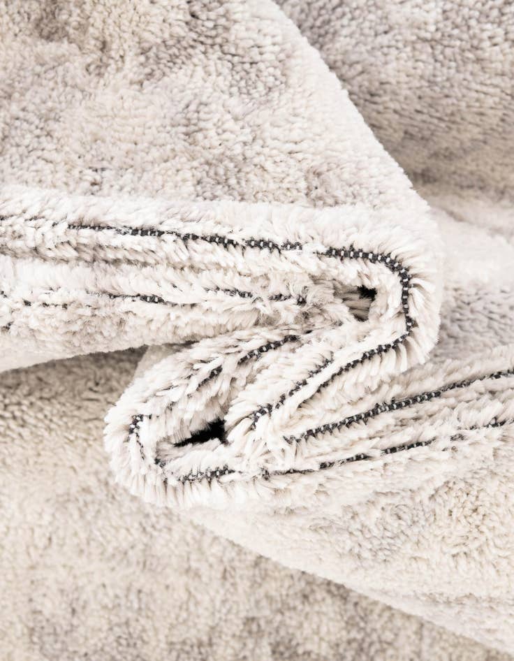 Detail image of  4' x 6' Oxford Oval Rug