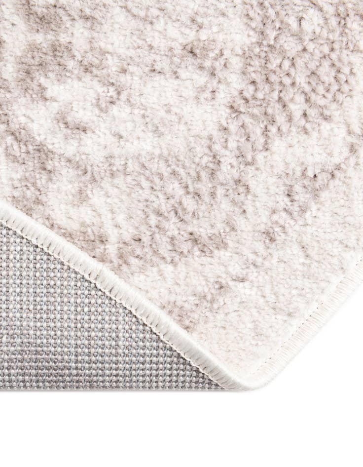 Detail image of  5' 3 x 8' Oxford Oval Rug