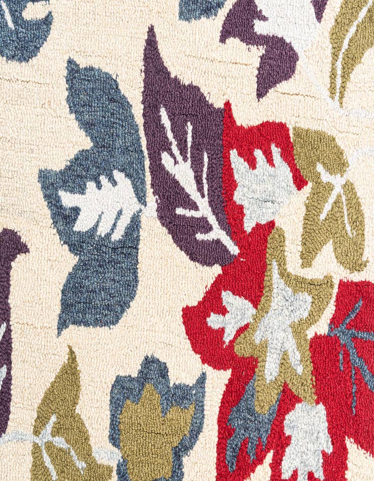 Detail image of  3' 1 x 5' Agra Rug