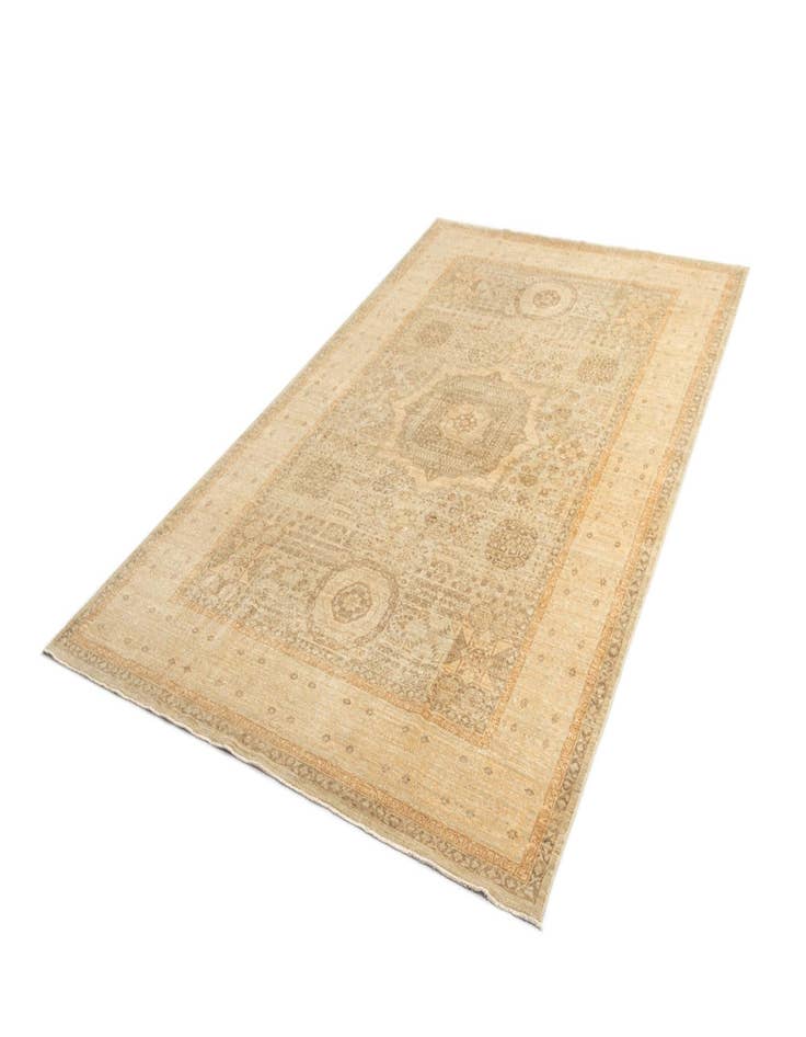 Detail image of  6' 9 x 10' 7 Amina Wool Rug