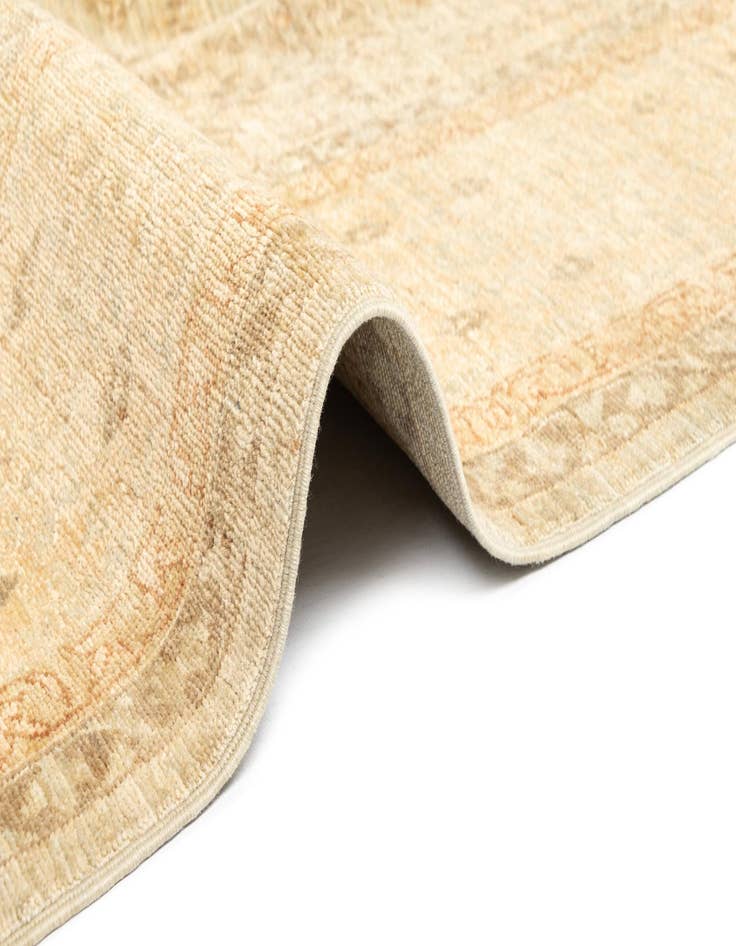 Detail image of  6' 9 x 10' 7 Amina Wool Rug