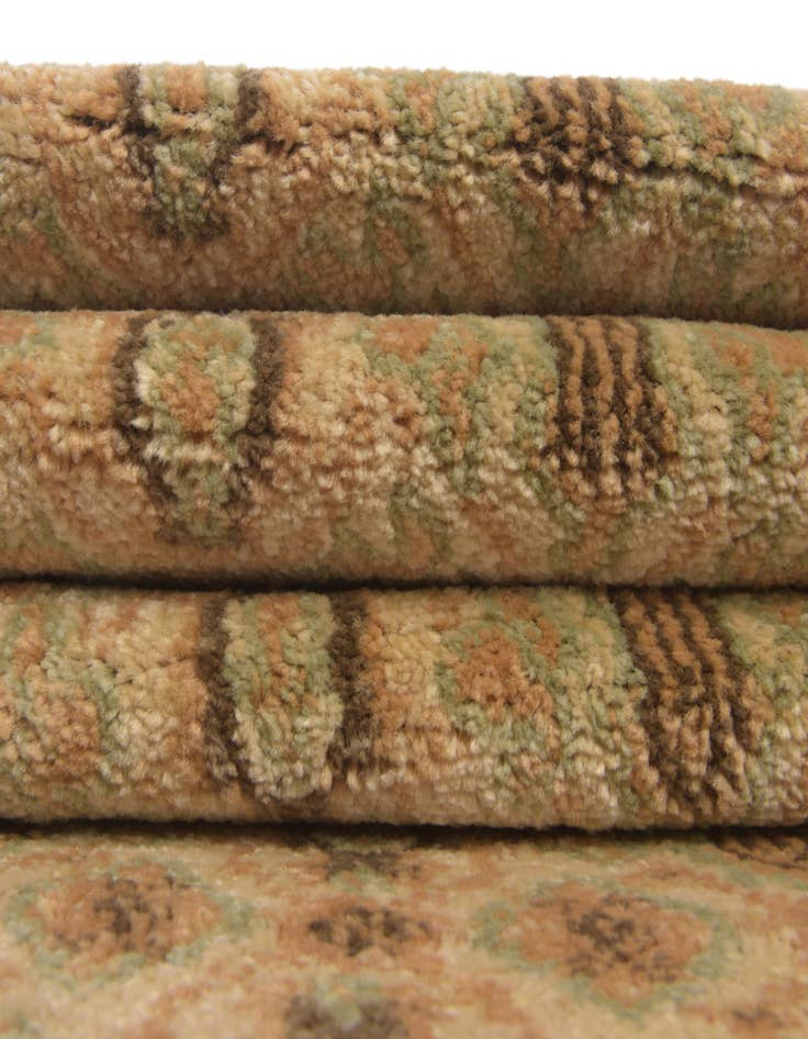 Detail image of  6' x 9' Amina Rug