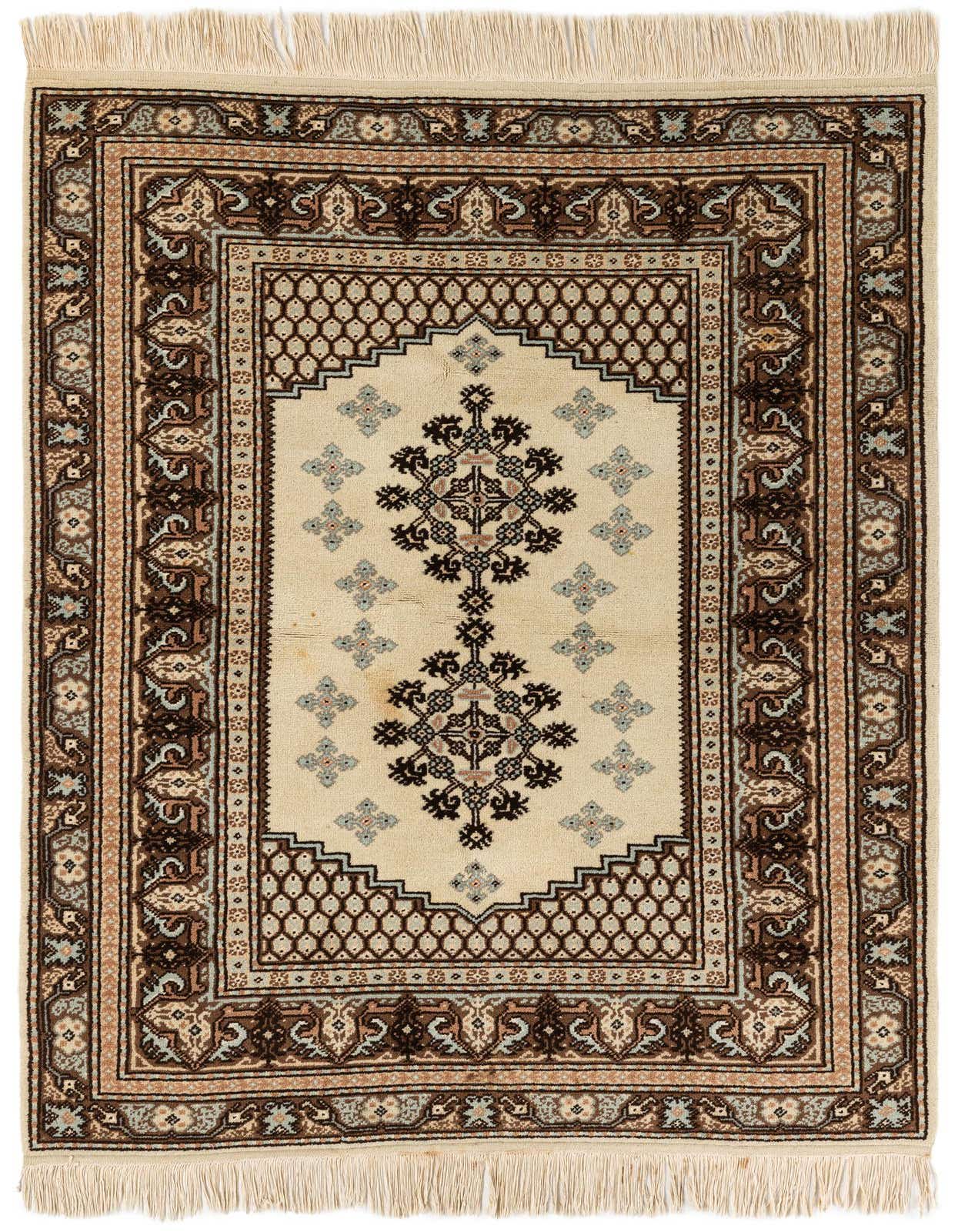 A 4x6 rectangular Anatolian wool rug in ivory with a traditional medallion pattern and intricate borders.