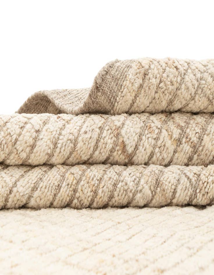 Detail image of  8' 10 x 12' 2  Hand Knotted Beni Marok Rug