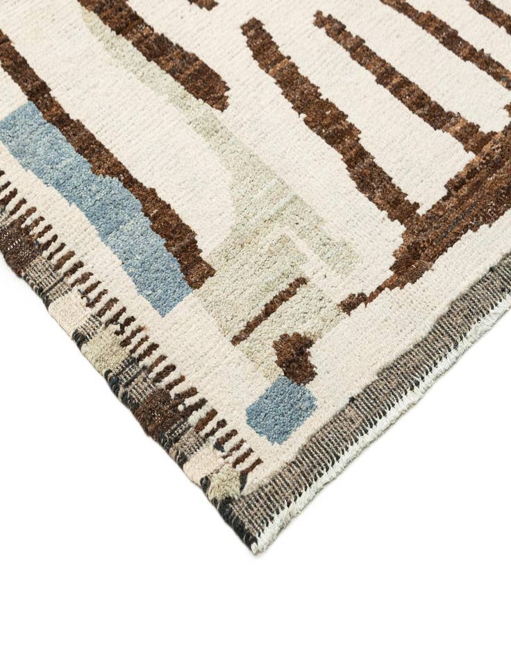 Detail image of  8' 4 x 10'  Hand Knotted Beni Marok Rug