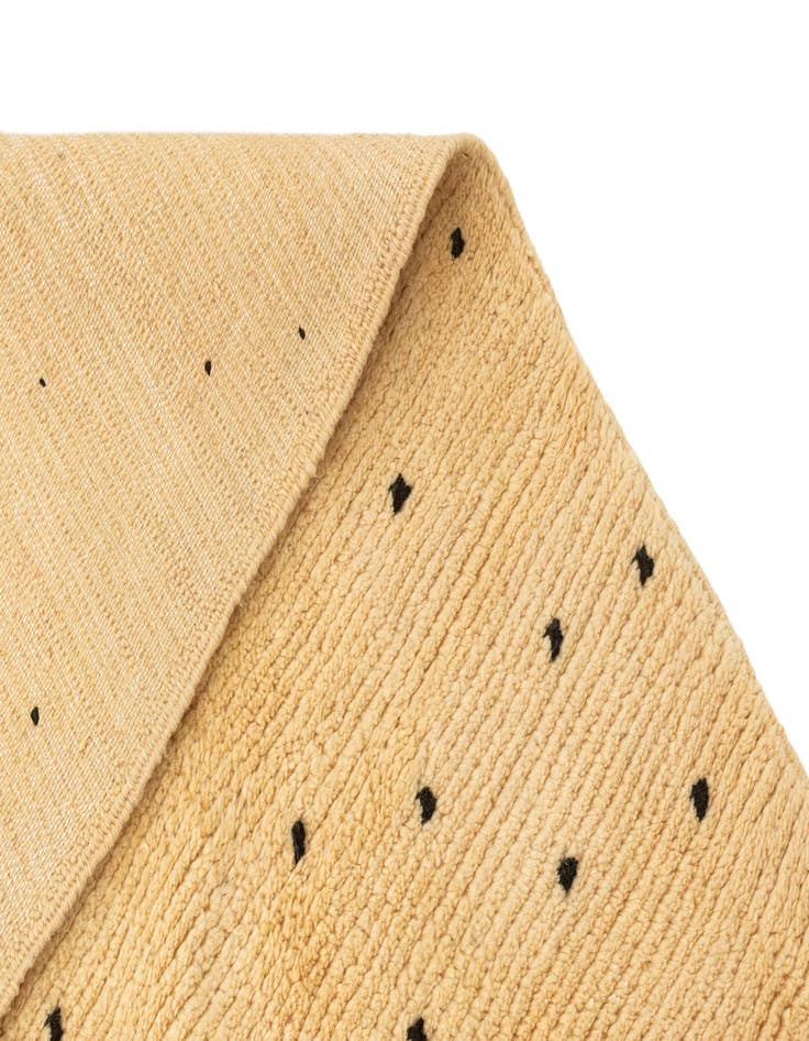 Detail image of  6' 4 x 9' 8 Berber Rug