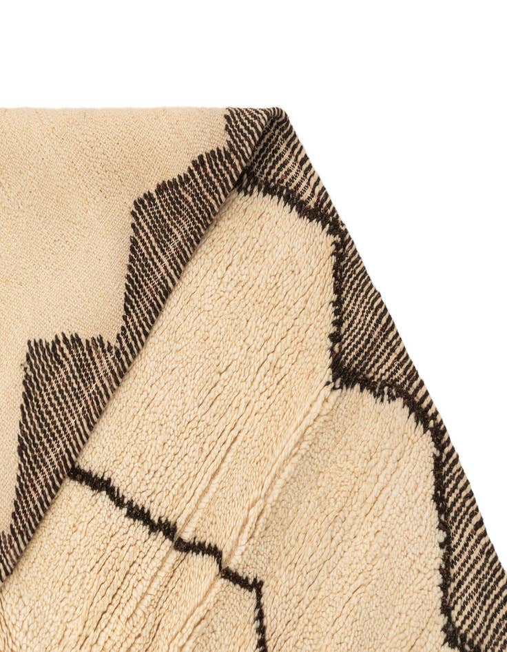 Detail image of  4' 11 x 7' 11 Berber Rug