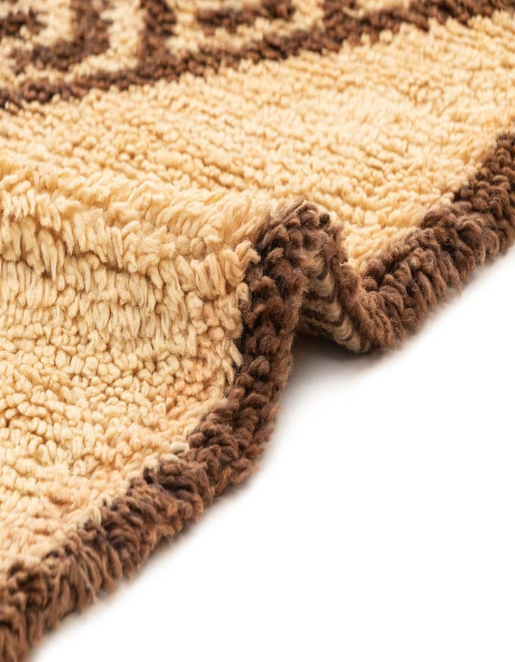 Detail image of  5' 10 x 10' 9 Berber Rug